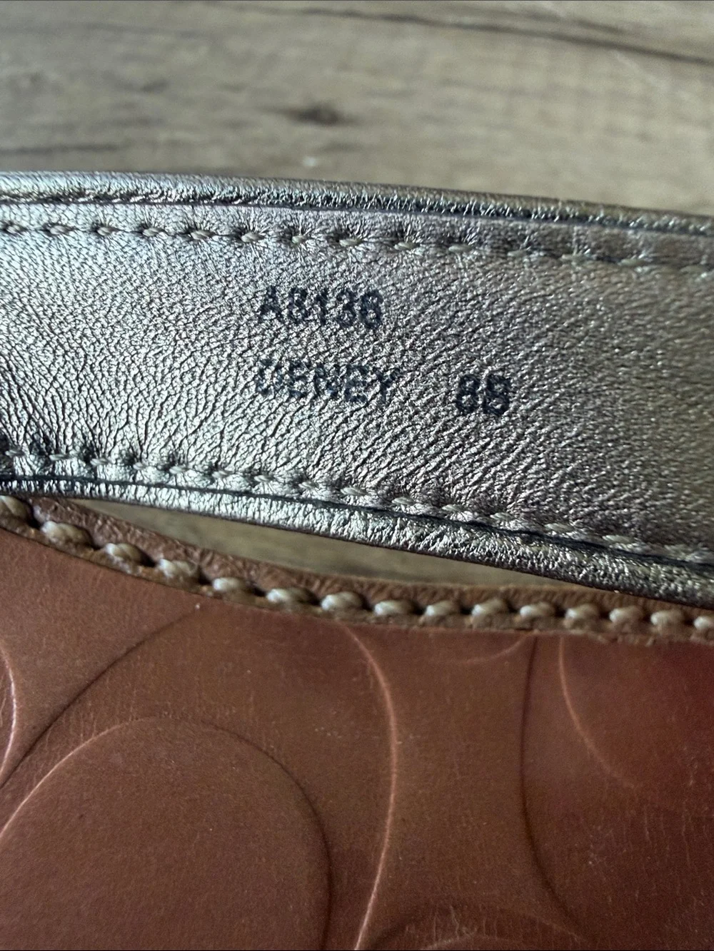 Coach Black Leather Thong Sandals with Brown Embossed Footbed size 8 B